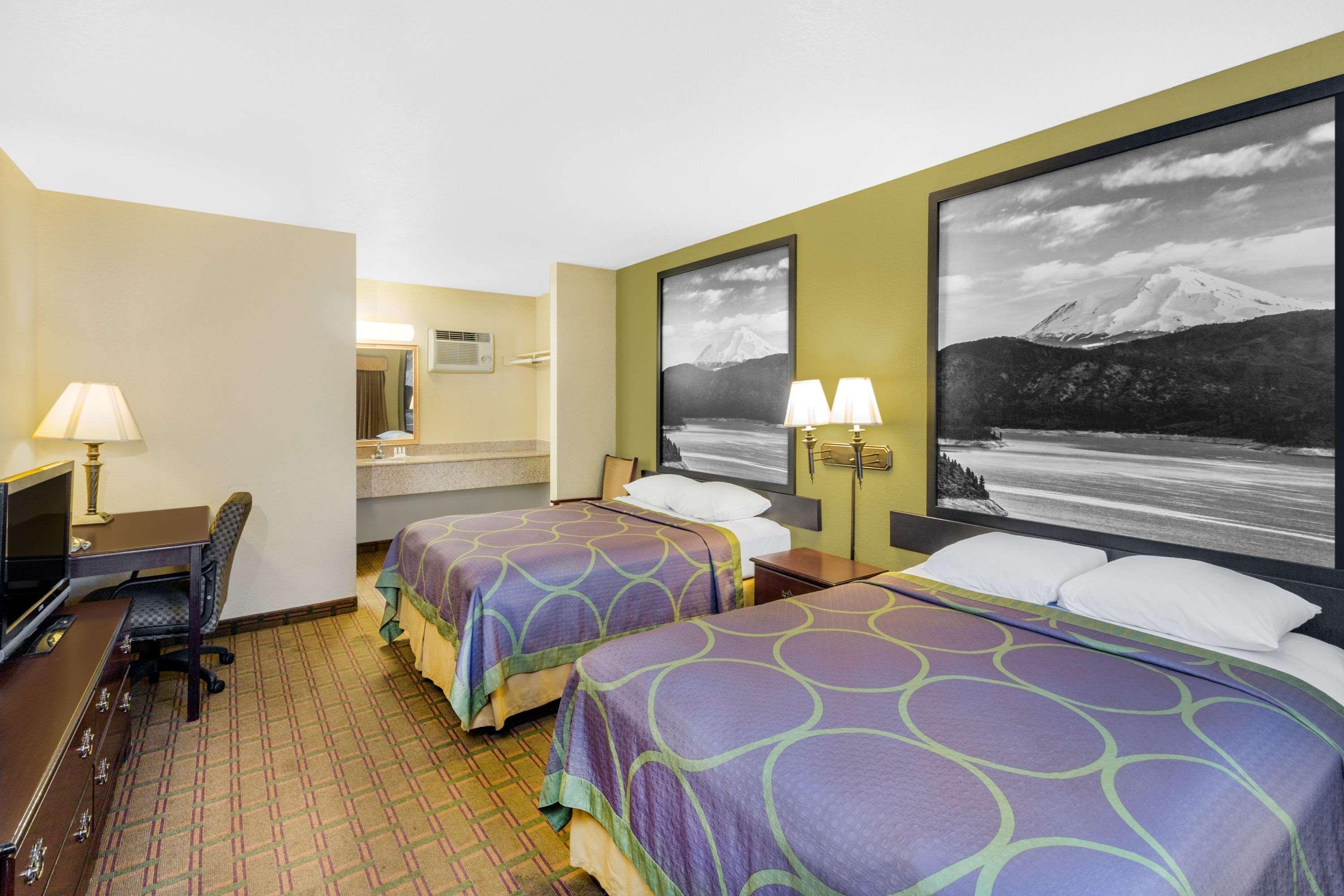 Super 8 By Wyndham Corning Motel Eksteriør bilde